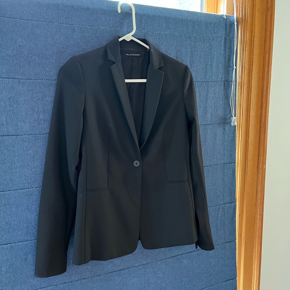 Black Elie Tahari single button blazer